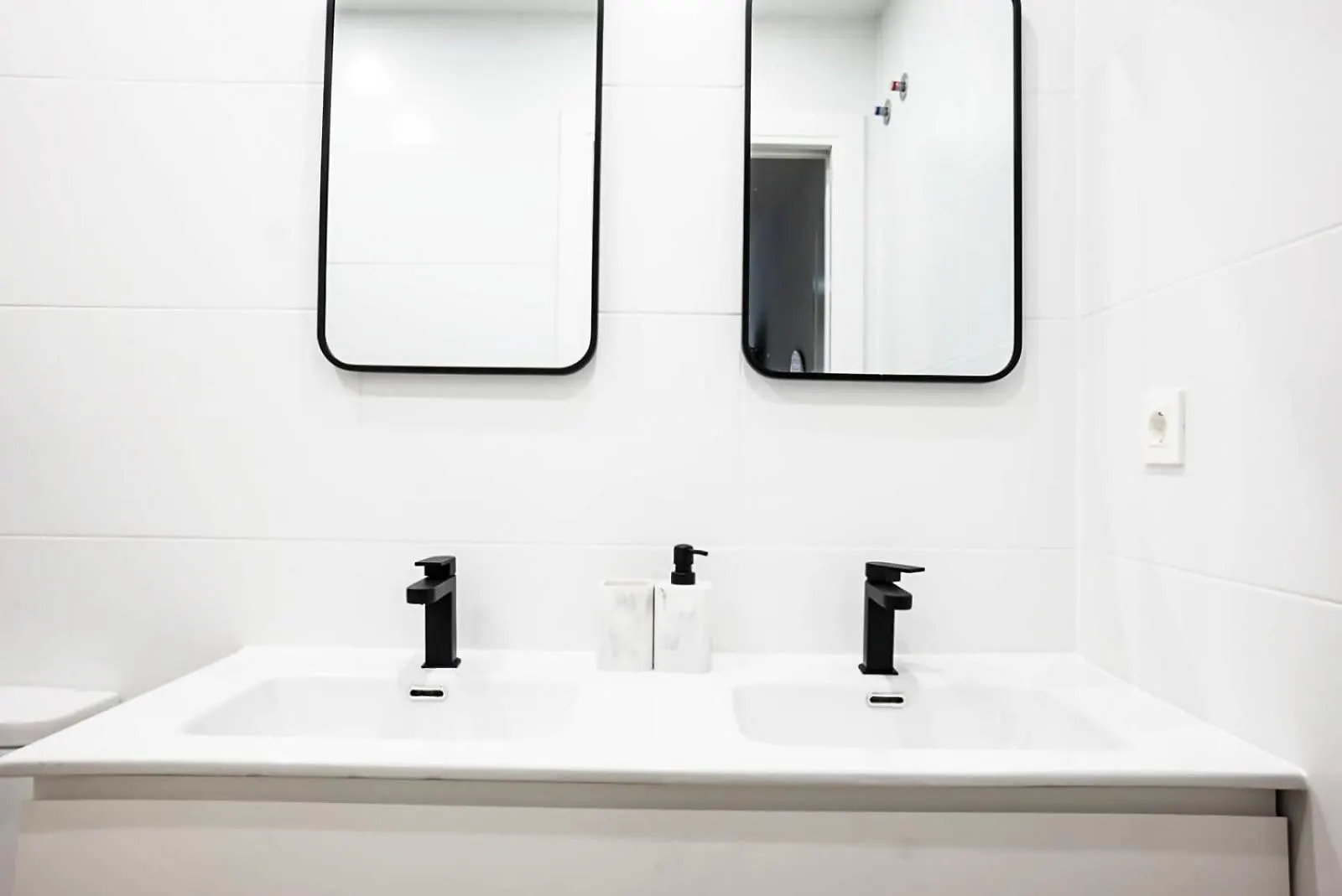 Precioso Apartamento En Nueva Andalucia Piscina Marbella İspanya