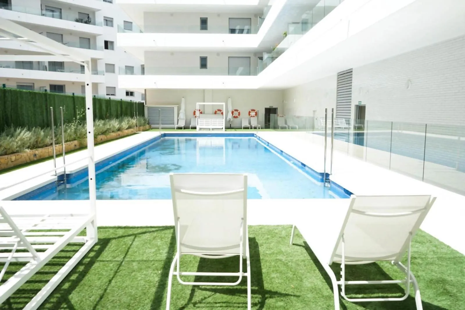 Precioso Apartamento En Nueva Andalucia Piscina Marbella